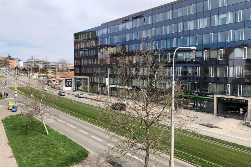 With Parking In The Center - 500m From Hlavni Nadrazi Brno