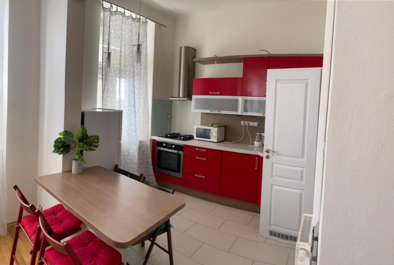 With Parking In The Center - 500m From Hlavni Nadrazi Brno