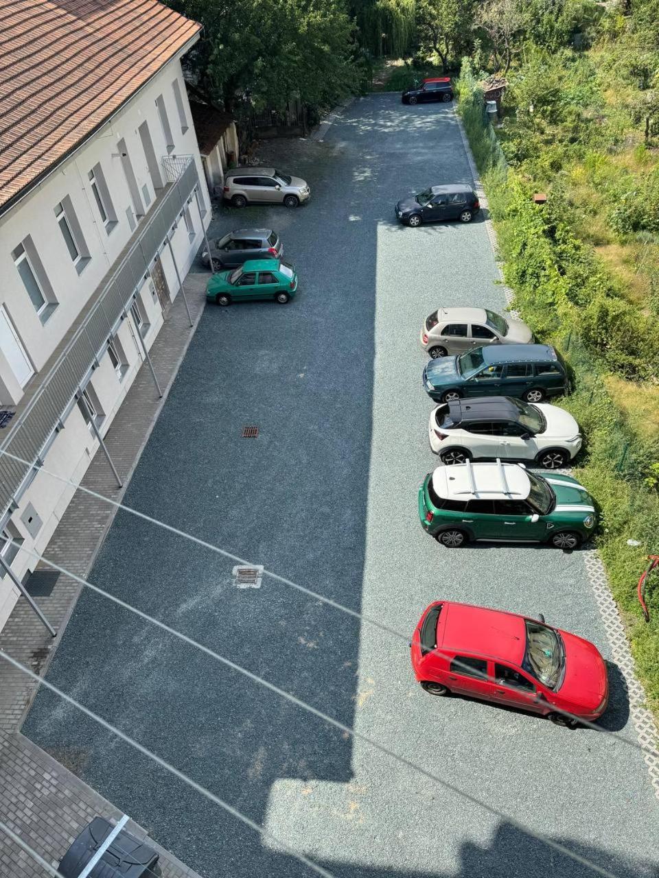 With Parking In The Center - 500m From Hlavni Nadrazi Apartment Brno