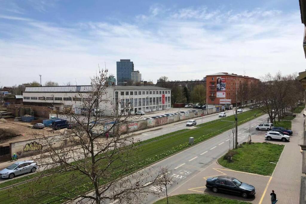 With Parking In The Center - 500m From Hlavni Nadrazi *