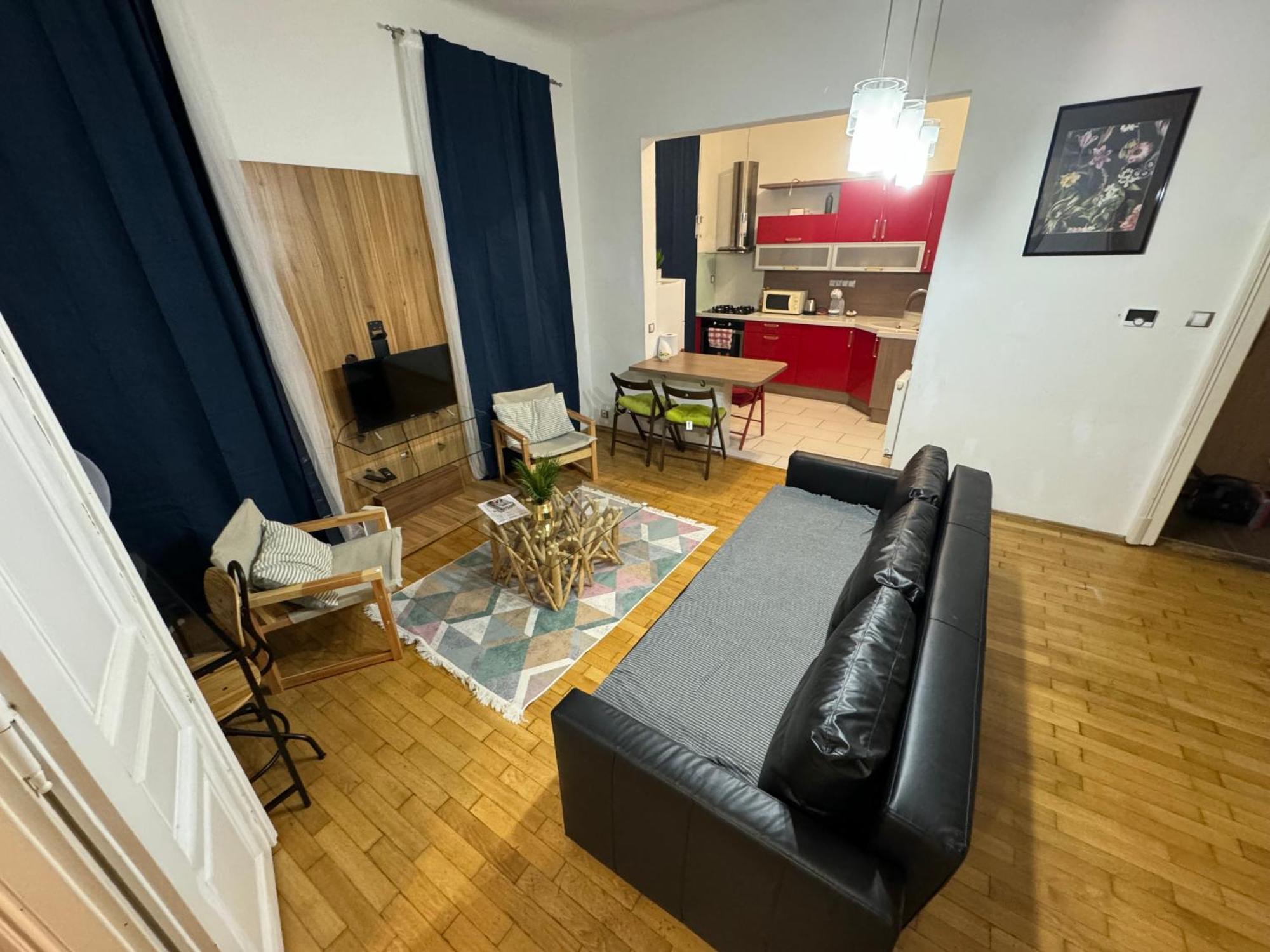 Apartment With Parking In The Center - 500m From Hlavni Nadrazi