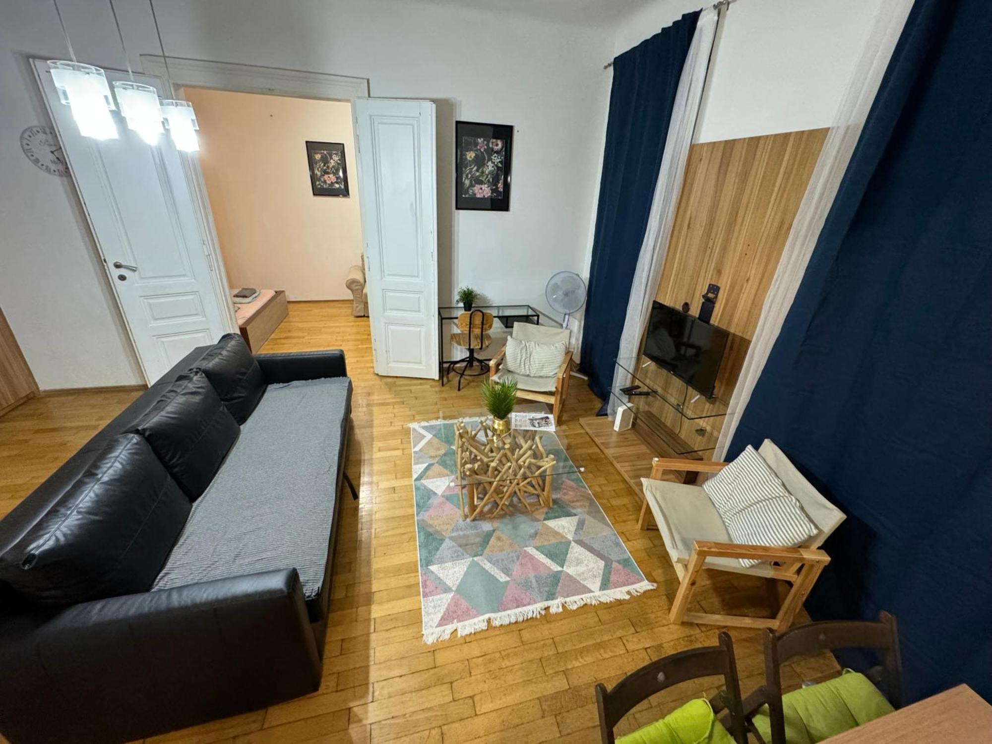 With Parking In The Center - 500m From Hlavni Nadrazi Apartment Brno